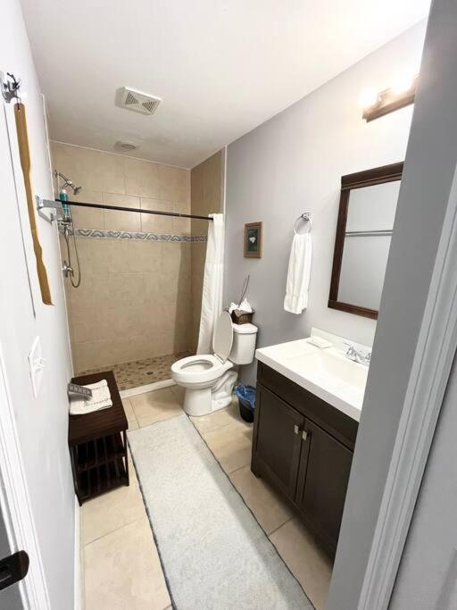 Debbie's 3-bedroom In A Duplex Apartment *