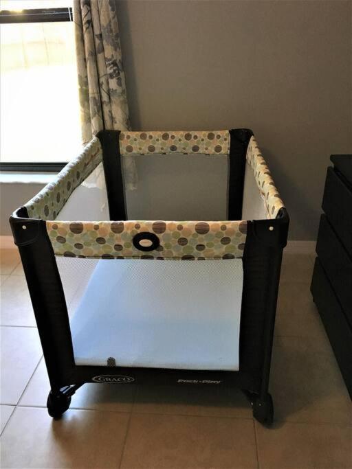 Debbie's 3-bedroom In A Duplex *