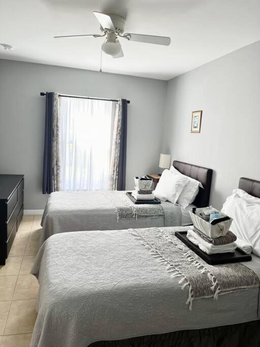 Debbie's 3-bedroom In A Duplex