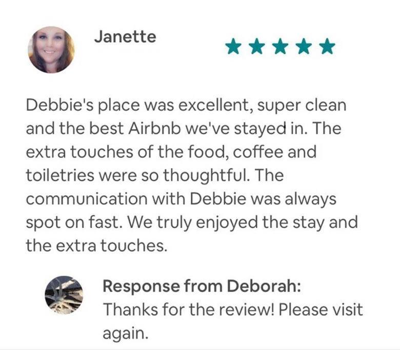 Debbie's 3-bedroom In A Duplex Apartment Cape Coral